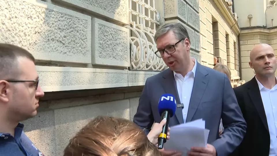 Aleksandar Vucic razgovara sa predstavnicima radnika GSP-a