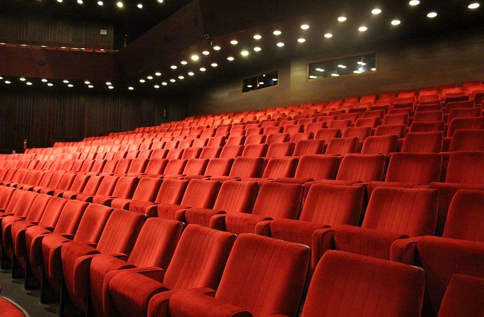 Иллюстрация к истории об отказе Teatro Praga от участия в BITEF